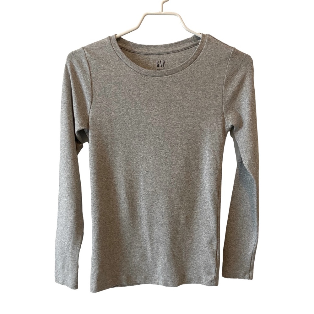 GAP - Size Small - Long sleeve gray crew neck